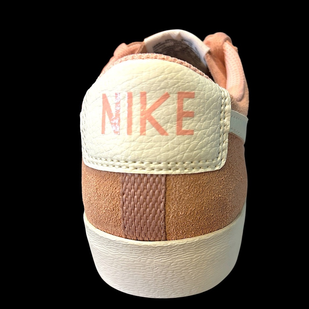 NWOT-Nike Women’s Blazer Low SD Sneakers in Coral Stardust (soft pink) suede - Picture 14 of 15